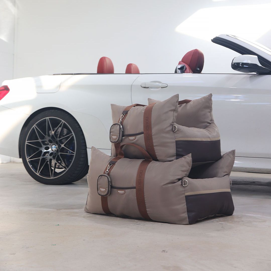 Luxury Dog Car Seat Cover - 11th Edition by Monchouchou